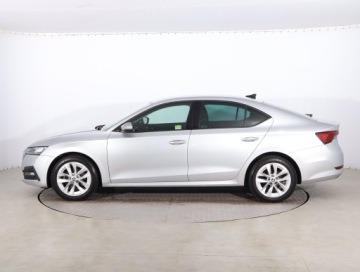 Skoda Octavia IV Liftback 1.5 TSI EVO 150KM 2021 Skoda Octavia 1.5 TSI, Salon Polska, Klima, zdjęcie 2