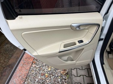 Volvo XC60 I SUV Facelifting 2.0 D3 DRIVE-E 150KM 2016 Volvo XC 60 2.0 diesel 150 KM 6 biegow zarej w PL zadbany mozliwa zami, zdjęcie 17