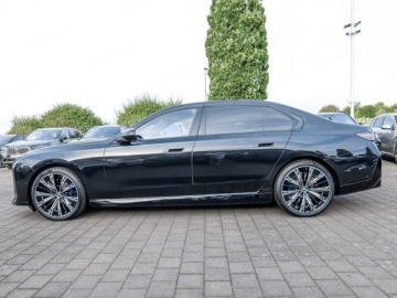 BMW Seria 7 G70 Sedan Facelifting 3.0 740 400KM 2026 740 xDrive M Sport 3.0 (400 KM)| Automatyczne drzwi, zdjęcie 1