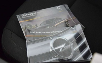 Opel Insignia I Sedan 1.6 Twinport ECOTEC 115KM 2010 Opel Insignia 1.6 BGas Klima 2 KPL Opon Stan bardzo dobry 1.6 115KM, zdjęcie 28