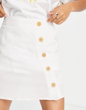 Biała spódnica mini z asymetrycznymi guzikami XXS