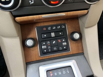Land Rover Discovery IV 3.0 D 255KM 2015 Land Rover Discovery 3.0 diesel 256 KM automat salon Polska faktura VA, zdjęcie 12