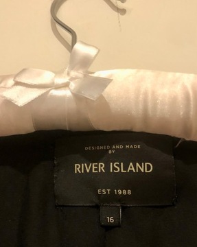 River Island EUR 42