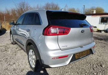 Kia Niro I Crossover 1.6 GDi Hybrid 141KM 2017 Kia Niro Kia Niro 1.6 hybryda klima kamera stan bdb gwarancja przebiegu 1.6, zdjęcie 3