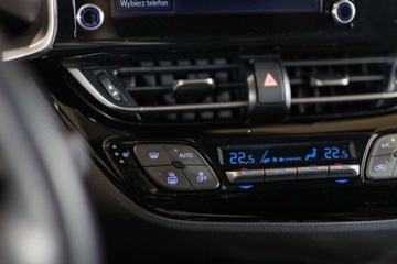 Toyota C-HR I Crossover Facelifting 1.8 Hybrid 122KM 2020 Toyota C-HR 1.8 Hybrid Executive 1.8 Hybryda 122KM, zdjęcie 24