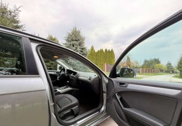 Audi A4 B8 Avant 2.0 TDI 143KM 2008 Audi A4 Avant Audi A4 Avant 2.0 TDI DPF multitronic Ambiente 2.0 Diesel, zdjęcie 20