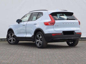 Volvo XC40 2025 VOLVO XC40 B3 Plus Dark Suv 2.0 (163KM) 2025, zdjęcie 1