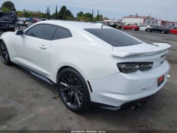 Chevrolet Camaro VI 2022 Chevrolet Camaro ZL1 2022 6.2l 6.2 Benzyna 650KM, zdjęcie 2