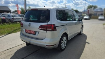 Volkswagen Sharan II Van Facelifting 2.0 TDI SCR 150KM 2016 Volkswagen Sharan Highline Duża Navi ledy, zdjęcie 4