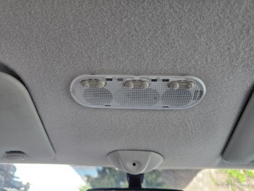 LAMPA OSVĚTLENÍ POLSTROVÁNÍ NISSAN MICRA K12 EVROPA