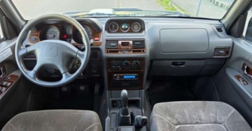 Mitsubishi Pajero III 2.5 TD 115KM 2004 Mitsubishi Pajero LONG 2.5 TDI Klima Blokada 7 Foteli HAK 2.5 Diesel 115KM, zdjęcie 6