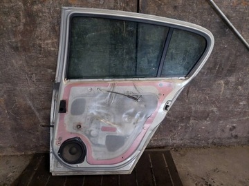 DVEŘE KOMPLETNÍ PRAVÝ ZADNÍ OPEL ASTRA H HB 5D Z167