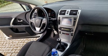 Toyota Avensis III Wagon Facelifting 2.0 D-4D 124KM 2015 Toyota Avensis SALON Navi, KAMERA przebieg wpisuje na fakturzeOrg.lakier1w, zdjęcie 27