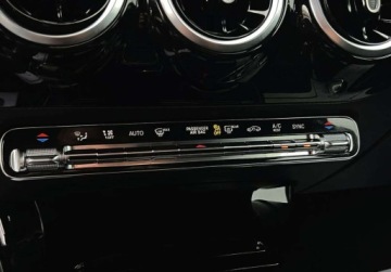 Mercedes CLA C118/X118 Shooting Brake 2.0 220d 190KM 2020 Mercedes-Benz CLA kamera 2.0D 190KM NAVI BEZWYPADKOWY gwarancja LED, zdjęcie 33