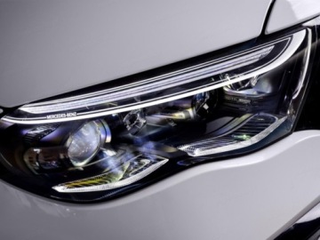 Mercedes Klasa E W214 Sedan 2.0 220d 197KM 2025 E Klasa 220 d 4-Matic AMG 2.0 197KM 2025, zdjęcie 3