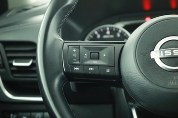 Nissan Qashqai III Crossover 1.3 DIG-T MHEV 158KM 2022 Nissan Qashqai 1.3 DIG-T MHEV, Salon Polska, zdjęcie 15