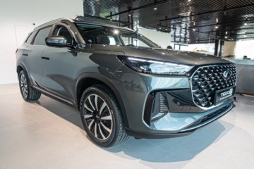 Chery Tiggo 8 SUV PHEV 1.5 T-GDI DHE 279KM 2025 CHERY TIGGO 8 Prestige Super Hybrid 1.5 T-GDI 279KM 7os. 2025, zdjęcie 2