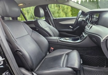 Mercedes Klasa E W213 2019 Mercedes-Benz Klasa E Serwisowany,Nowy Silnik,Faktura VAT marza, Polecam, zdjęcie 17