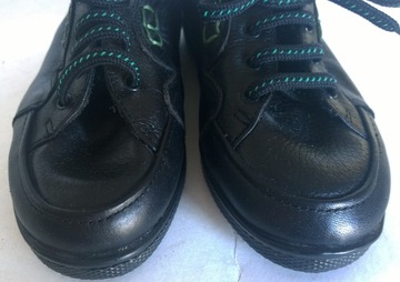 VELINTONS нежные черные туфли на шнуровке 10 / 28