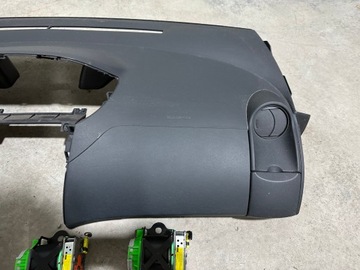 ДАТЧИК РЕМНЕЙ БЕЗОПАСНОСТИ КОНСОЛЬ TOYOTA YARIS II НА ПРИБОРНОЙ ПАНЕЛИ