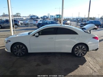 Mercedes CLA C118/X118 2023 Mercedes-Benz CLA 2023r., 250, od ubezpieczalni 2.0 Benzyna 221KM, zdjęcie 3