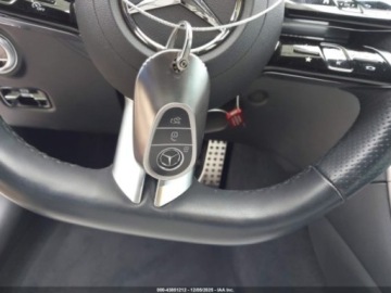 Mercedes Klasa C W206 2024 Mercedes-Benz Klasa C 2024 r.,2,0L 300 2.0 Benzyna 255KM, zdjęcie 12