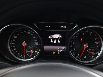 Mercedes GLA I Off-Roader Facelifting 1.6 200 156KM 2019 Mercedes GLA GLA 200, Salon Polska, Automat, zdjęcie 10