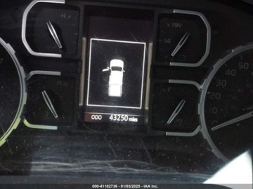 Toyota Tundra II 2021 Toyota Tundra 2021r., SR5 , od ubezpieczalni 5.7 Benzyna 381KM, zdjęcie 10