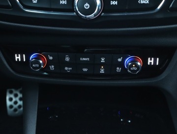 Opel Insignia I Hatchback Facelifting 2.0 CDTI Ecotec 170KM 2017 Opel Insignia 2.0 CDTI, 167 KM, Skóra, Navi, zdjęcie 16