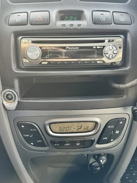 Hyundai Santa Fe I 2.0 i 16V 136KM 2006 Hyundai Santa Fe Benzyna Climatronic, zdjęcie 18