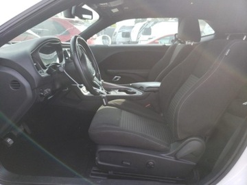 Dodge Challenger III 2022 Dodge Challenger sxt, 2022r., 3.6L 3.6 Benzyna 303KM, zdjęcie 6