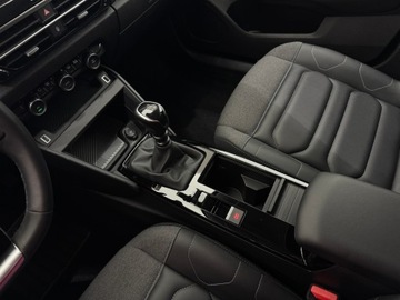 Citroen C4 III SUV 1.2 PureTech 130KM 2022 Citroen C4 Shine / HUD / Nawigacja / Kamera / CarP, zdjęcie 24