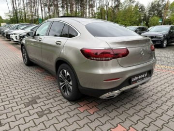 Mercedes GLC C253 Coupe Facelifting 2.0 200d 163KM 2020 Mercedes GLC 200 d Coupe Skóry CarPlay Hak FV23%, zdjęcie 4