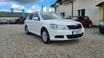 Skoda Octavia II Kombi 2.0 TDI CR DPF 140KM 2011 Škoda Octavia Skoda Octavia 2.0 TDI, Serwis