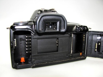 КАМЕРА CANON EOS 500 — корпус