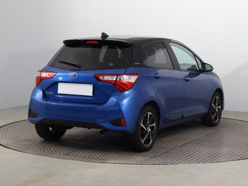 Toyota Yaris III Hatchback 5d Facelifting 2017 1.5 Dual VVT-iE 111KM 2020 Toyota Yaris 1.5 Dual VVT-i, Salon Polska, zdjęcie 4