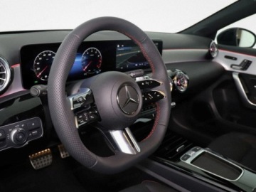 Mercedes Klasa A W177/V177 Hatchback Facelifting 1.3 200 163KM 2025 MERCEDES-BENZ A Klasa 200 AMG Line 1.3 (163KM) 2025, zdjęcie 7