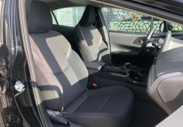 Toyota Prius V (XW60) 2.0  Hybrid Dynamic Force Plug-in 223KM 2023 Toyota Prius Prius Rej. 2024 Prestige FV23 Salon PL Serwis ASO 1 wl., zdjęcie 18