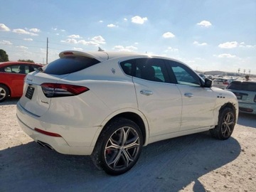 Maserati Levante 2023 Maserati Levante 2023r., GT, 3.0L, od ubezpieczalni 3.0 Benzyna 345KM, zdjęcie 3