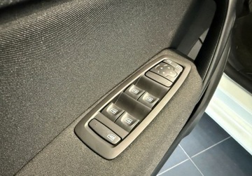 Renault Megane IV GrandCoupe Facelifting 1.3 TCe 140KM 2025 Renault Megane GrandCoupe kolor Bialy 2025 OD REKI 1.3 Benzyna, zdjęcie 32