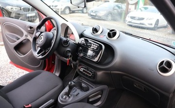 Smart Forfour II Hatchback 1.0 mhd 71KM 2018 Smart Forfour, zdjęcie 9