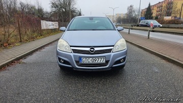 Opel Astra H Hatchback 5d 1.4 TWINPORT ecoFLEX 90KM 2007 Opel Astra Opel Astra III 1.4 Benz Klima II kpl opon 1.4 Benzyna 90KM, zdjęcie 2