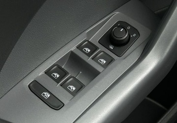 Volkswagen T-Cross SUV 1.0 TSI 115KM 2020 Volkswagen T-Cross Life, Klimatyzacja, Ogranicznik predkosci, Czujniki par, zdjęcie 18