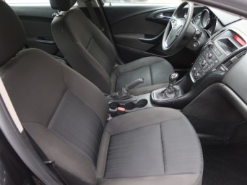 Opel Astra J Sedan 1.6 Twinport ECOTEC 115KM 2015 Opel Astra 1.6 16V, Salon Polska, GAZ, Klima, zdjęcie 8