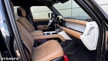 Land Rover Defender IV (L663) Hard Top 90 3.0D R6 250KM 2024 Land Rover Defender Land Rover Defender 3.0 Diesel 250KM, zdjęcie 13