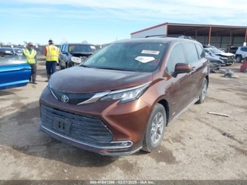 Toyota Sienna III 2021 Toyota Sienna XLE 2021 2.5l 2.5 Hybryda 189KM, zdjęcie 1