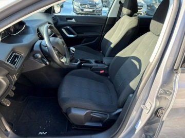 Peugeot 308 II 2014 Peugeot 308 hatchback 1.6 HDI 120 KM Nawigacja Hak, zdjęcie 8