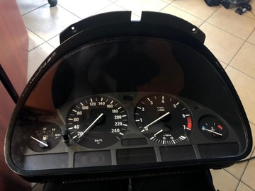 LICZNIK ZEGAR BMW E39 2,0B 98'
