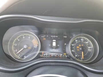 Jeep Cherokee V 2022 Jeep Cherokee Limited 2022 3.2l 3.2 Benzyna 271KM, zdjęcie 9