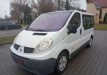 Renault Trafic II Kabina 2.0 dCi 115KM 2009 Renault Trafic Zarejestrowany - 2,0 - 114 KM - 9 osob 2.0 Diesel 114KM, zdjęcie 2